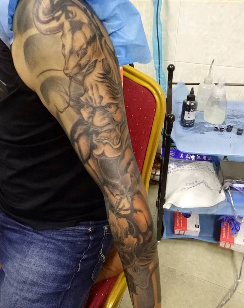 花臂纹身图片_肩部手臂手部传统动物人物鬼神原创成品纹身图案