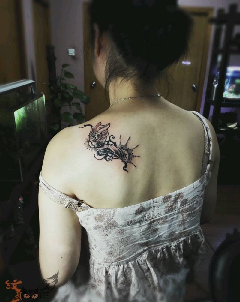 羽毛纹身盖图纹身图片_肩部清新几何纹身图案