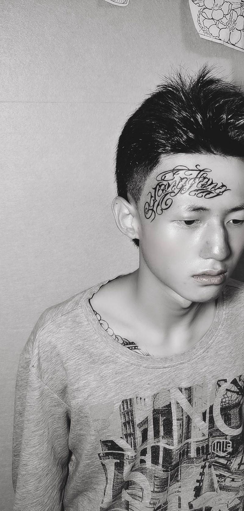 脸部   花体字  未来纹身师纹身图片_花体字纹身图案