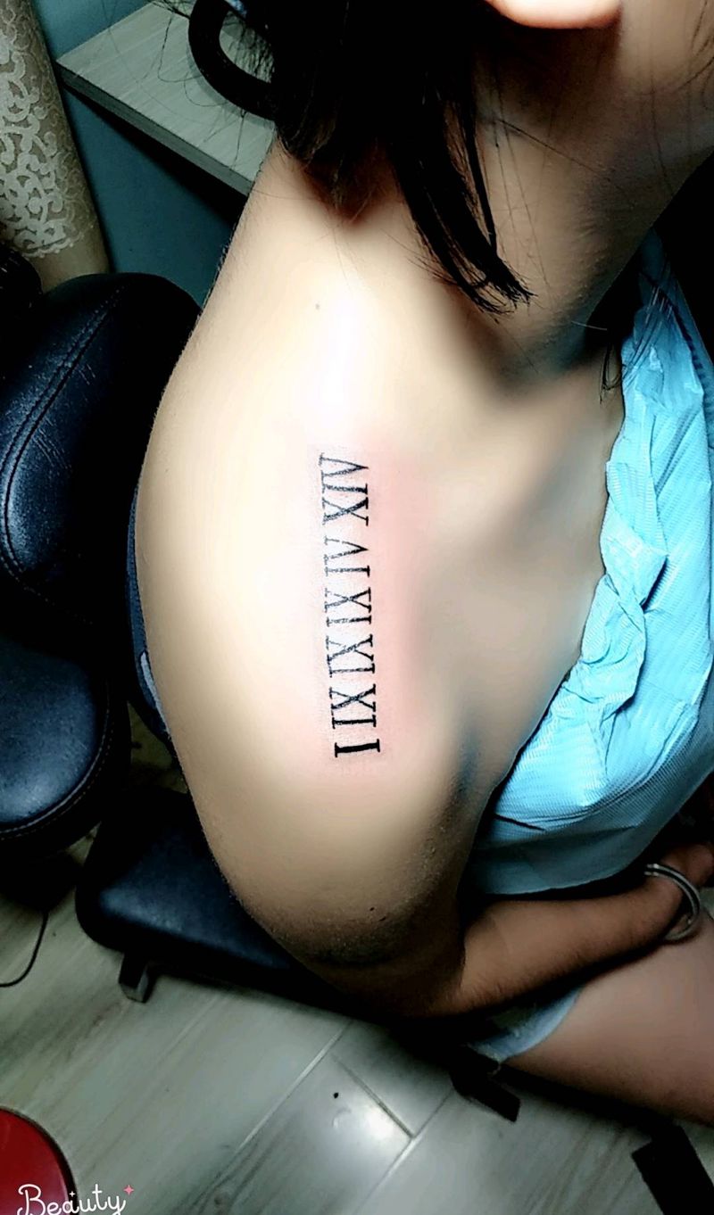 情侣纹身 罗马数字纹身图片_肩部手臂新传统纹身图案