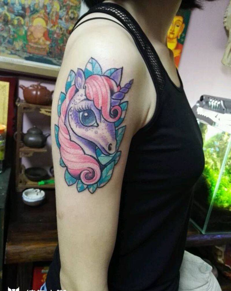 天马纹身图片_肩部欧美动物原创成品纹身图案