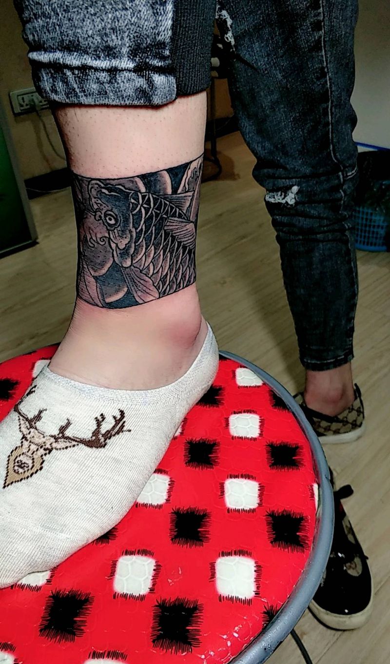 脚环纹身图片_脚部新传统纹身图案