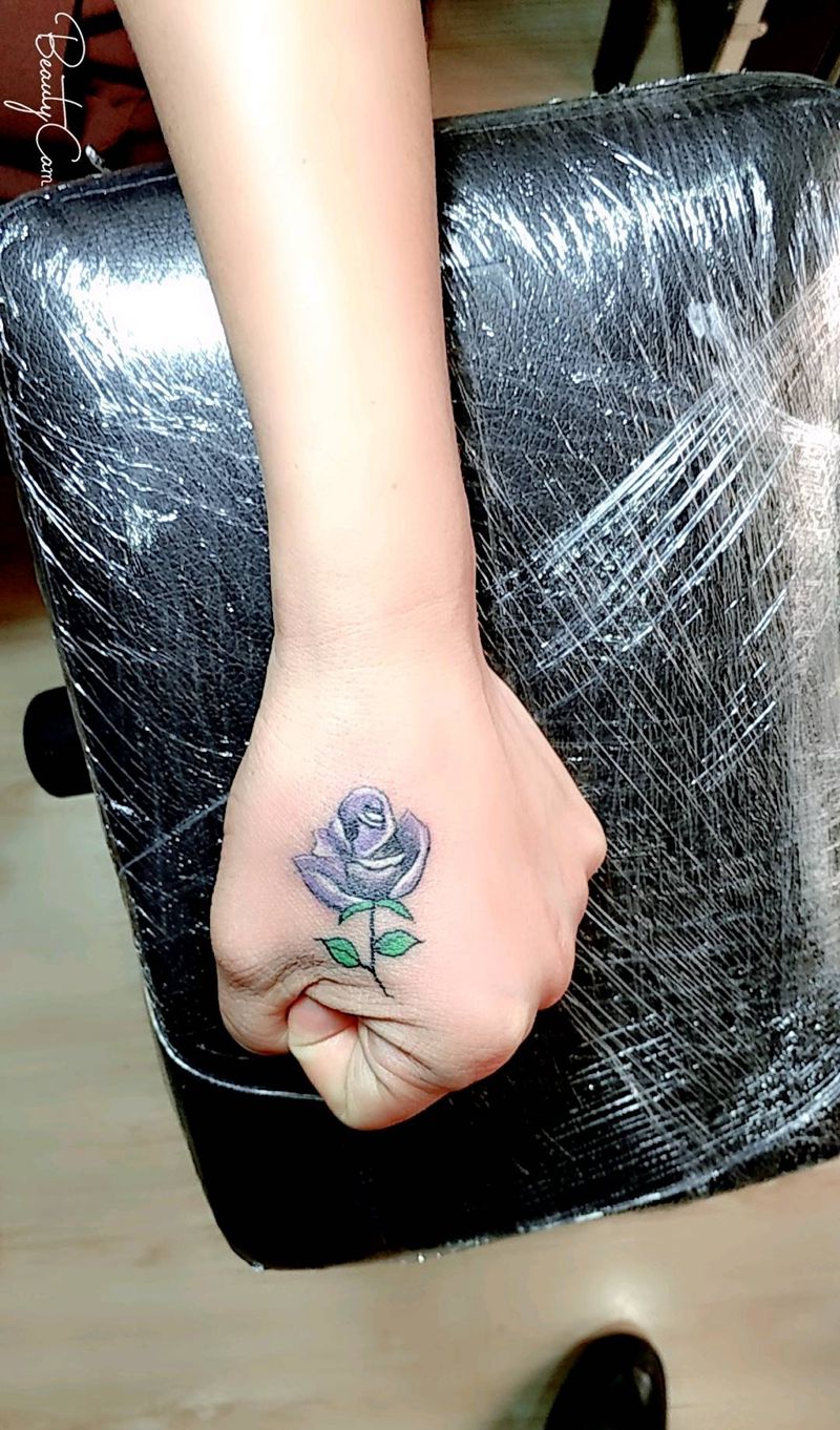 小图纹身图片_手部新传统图腾纹身图案