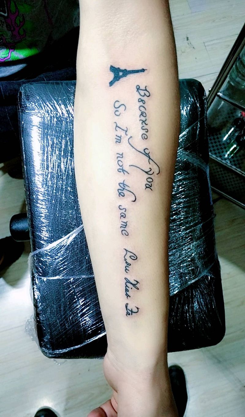 英文字体纹身图片_手臂花体字纹身图案