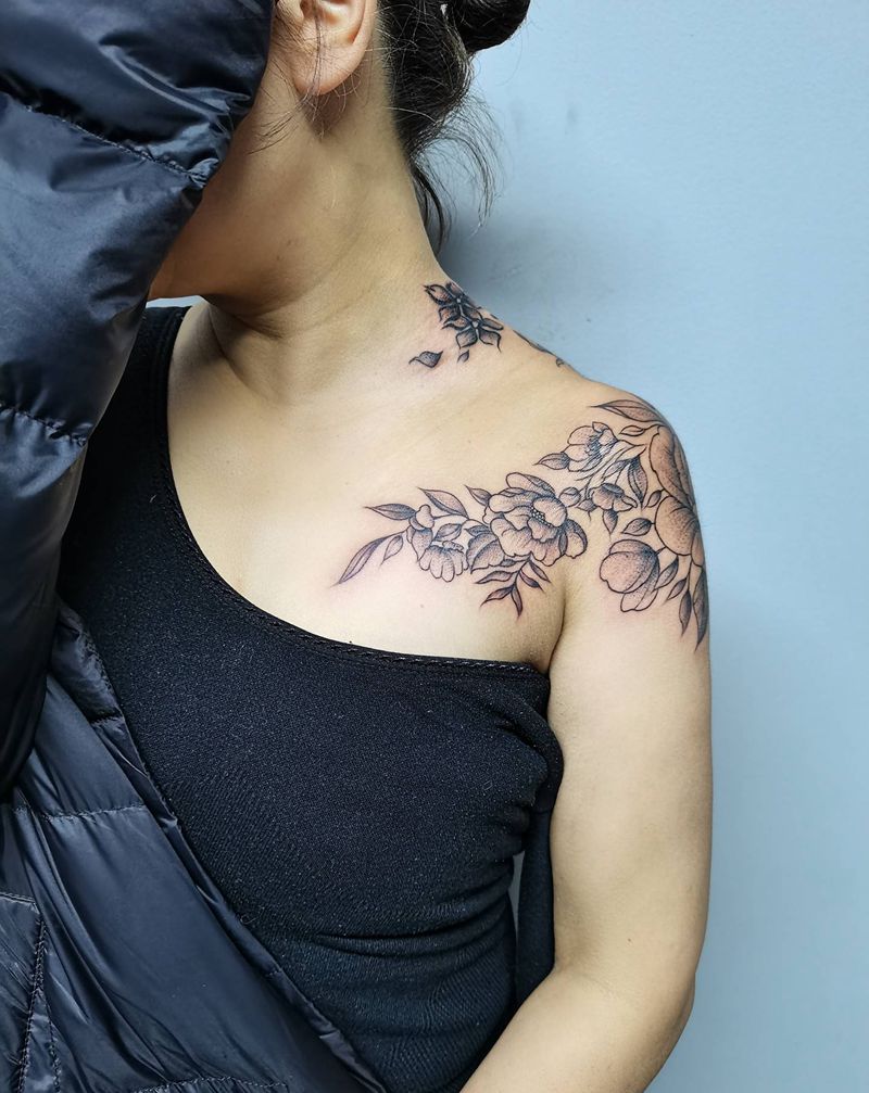 素花遮盖纹身图片_背部胸部点刺遮盖素花纹身图案