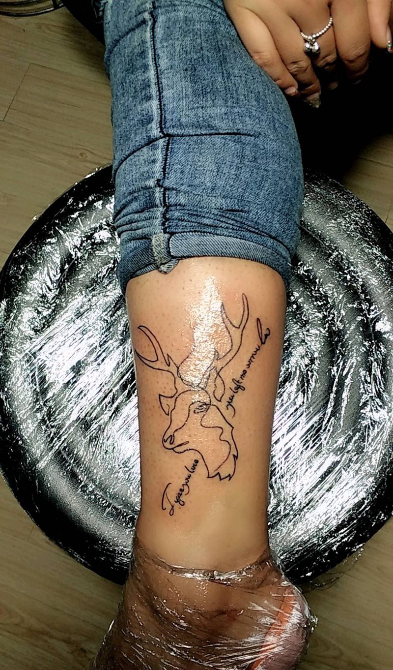 小鹿纹身图片_腿部清新动物成品纹身图案