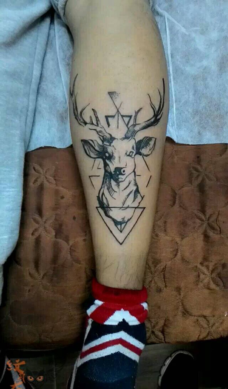 欧美风清新图纹身图片_腿部欧美清新几何动物纹身图案