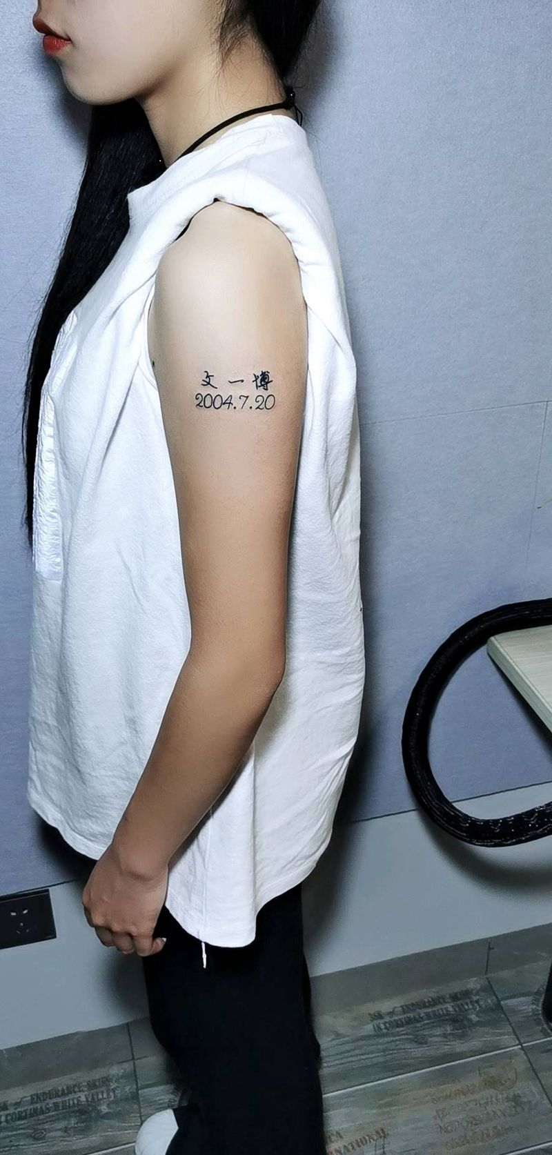 小字纹身图片_手臂点刺纹身图案