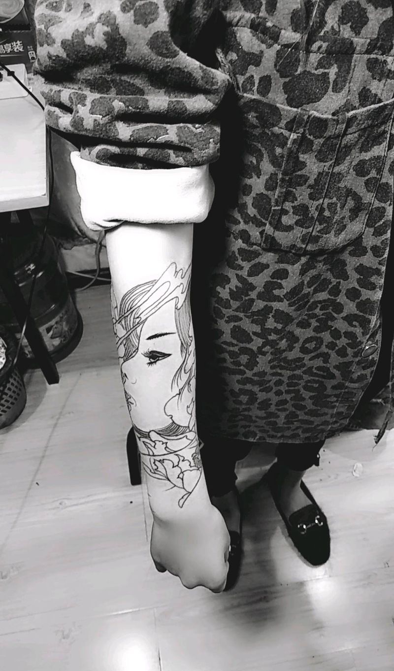 艺妓纹身图片_手臂新传统纹身图案