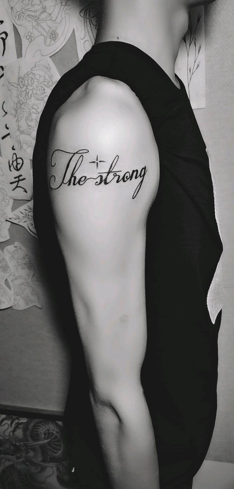 英文字母纹身图片_手部纹身图案