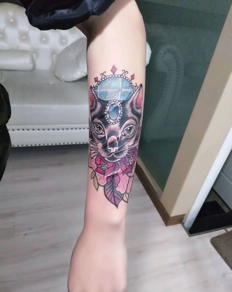 伤口+猫纹身图片_手臂动物昆明云南纹人墨刻修改遮盖成品纹身图案