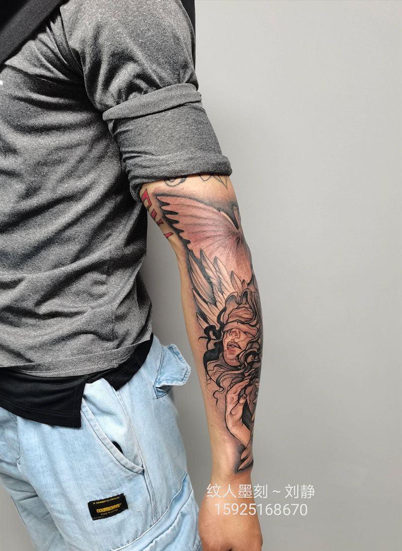天使纹身图片_手臂欧美写实纹身图案