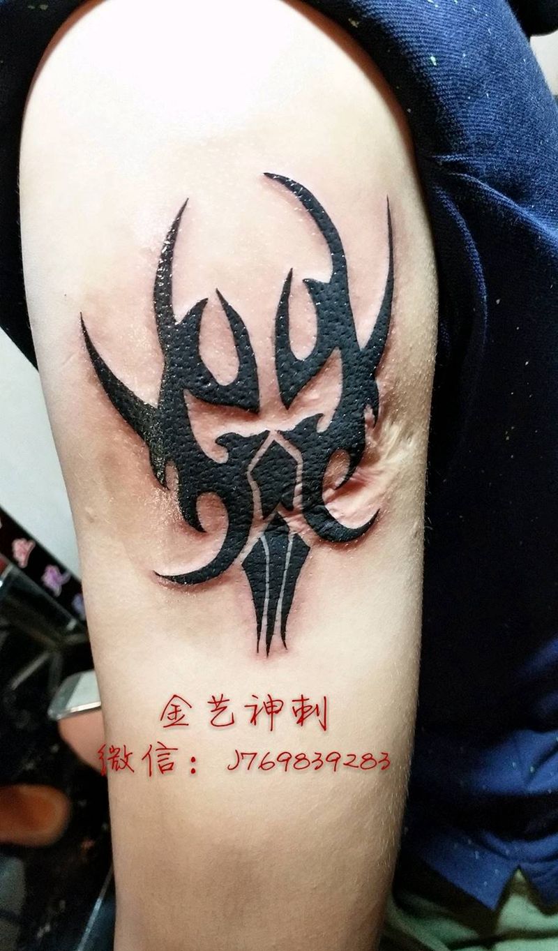 图腾遮盖纹身图片_手臂写实图腾成品纹身图案
