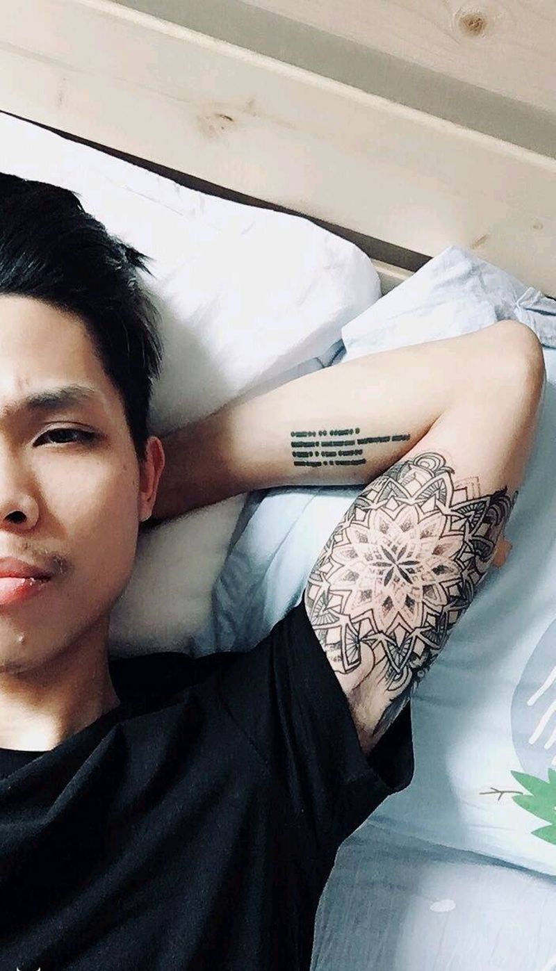 梵花纹身图片_手臂清新几何植物原创成品纹身图案