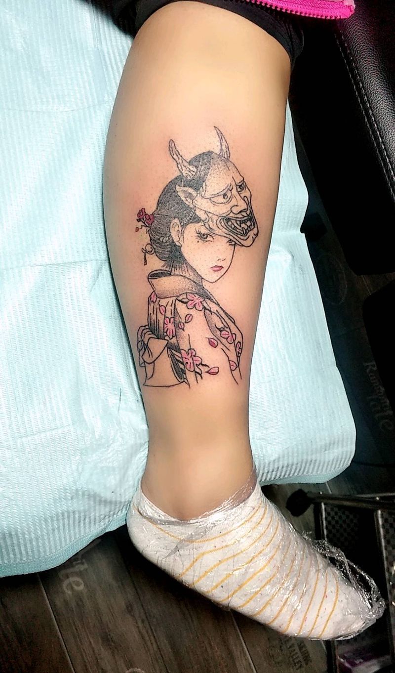 小艺妓纹身图片_腿部纹身图案