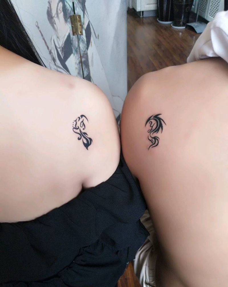 情侣纹身图片_背部清新图腾原创昆明云南纹人墨刻成品纹身图案