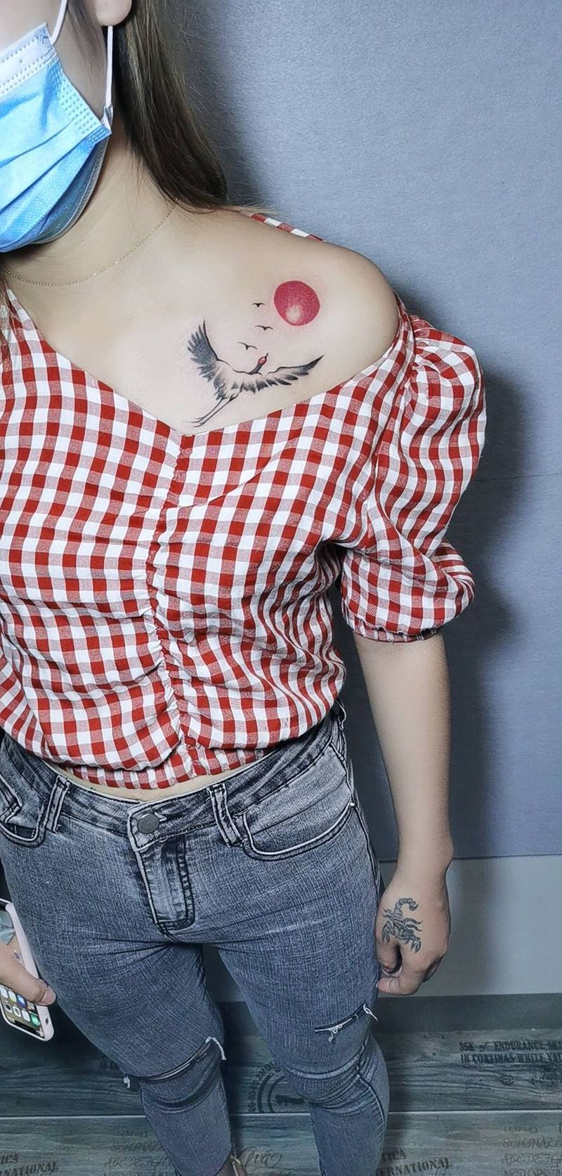 鹤纹身图片_胸部水彩纹身图案