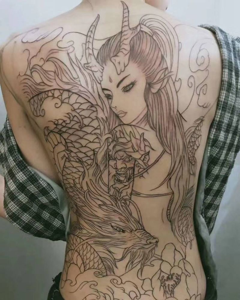 满背线条，艺海刺青纹身图片_背部纹身图案