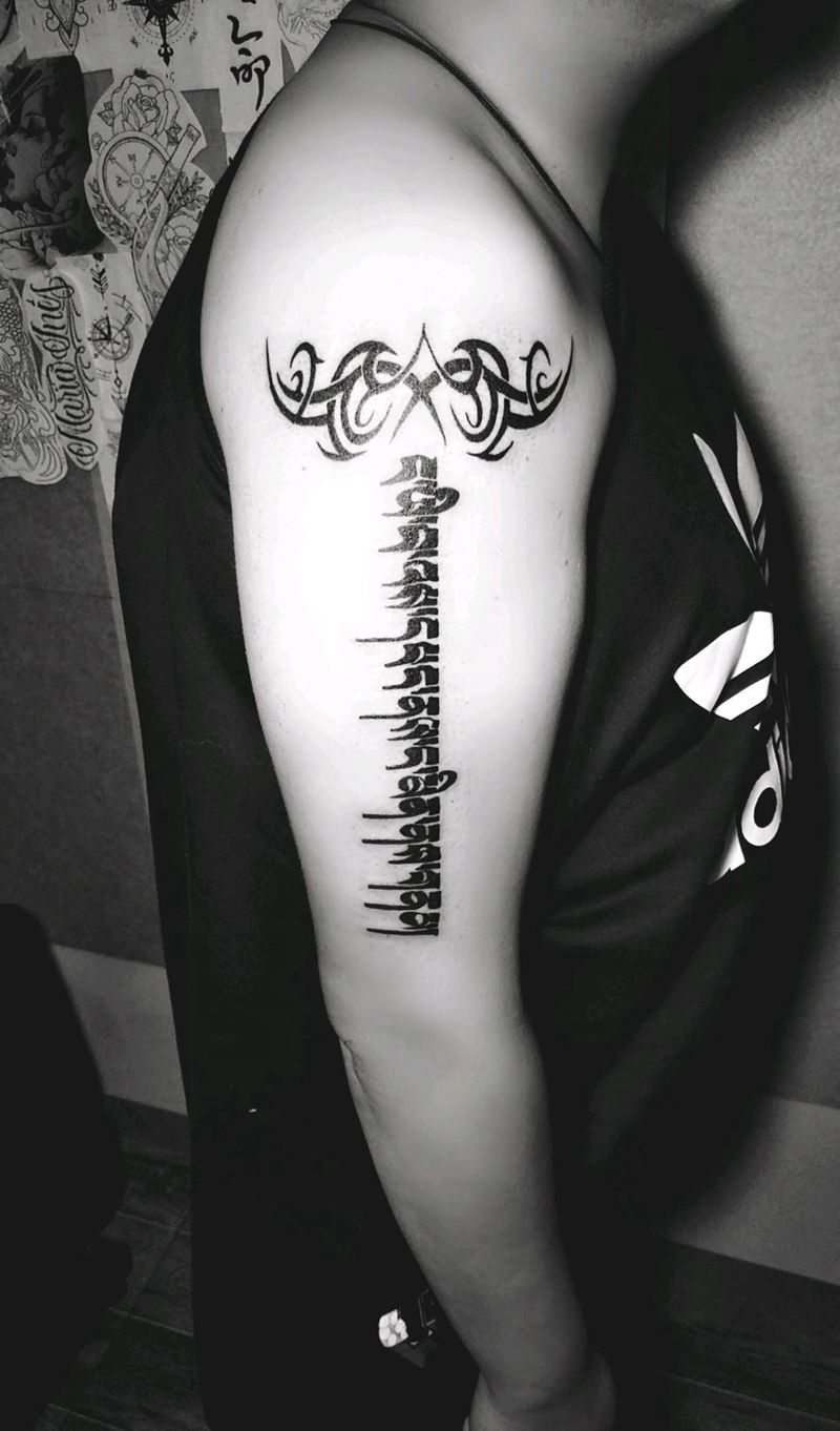 图腾纹身图片_手臂手部图腾纹身图案