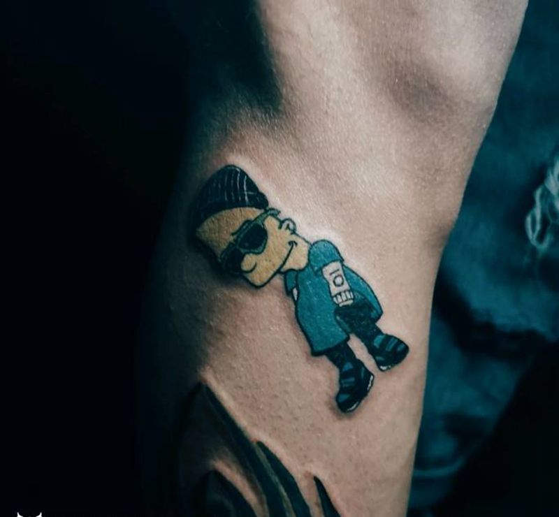 社会辛普森纹身图片_手部腿部Old School卡通纹身图案