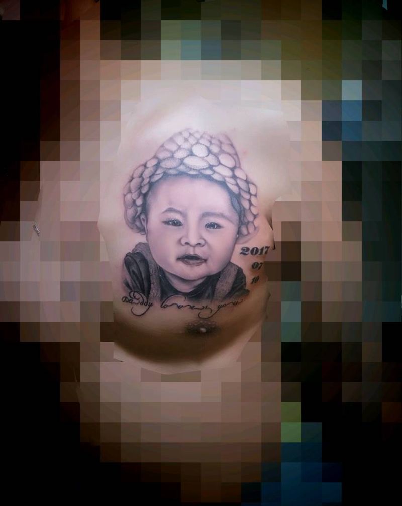 女儿纹身图片_胸部肖像人物昆明云南纹人墨刻修改成品纹身图案