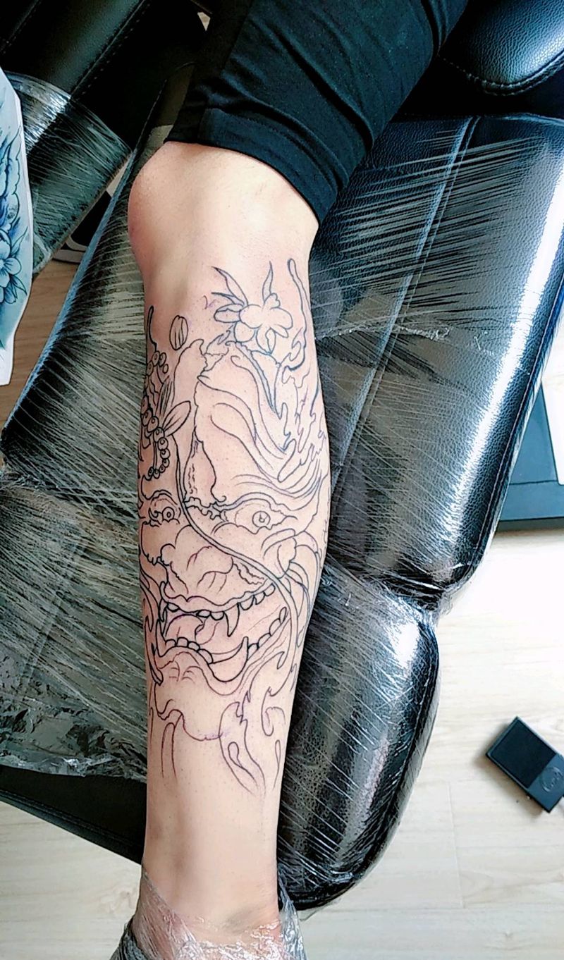 般若纹身图片_腿部老传统纹身图案