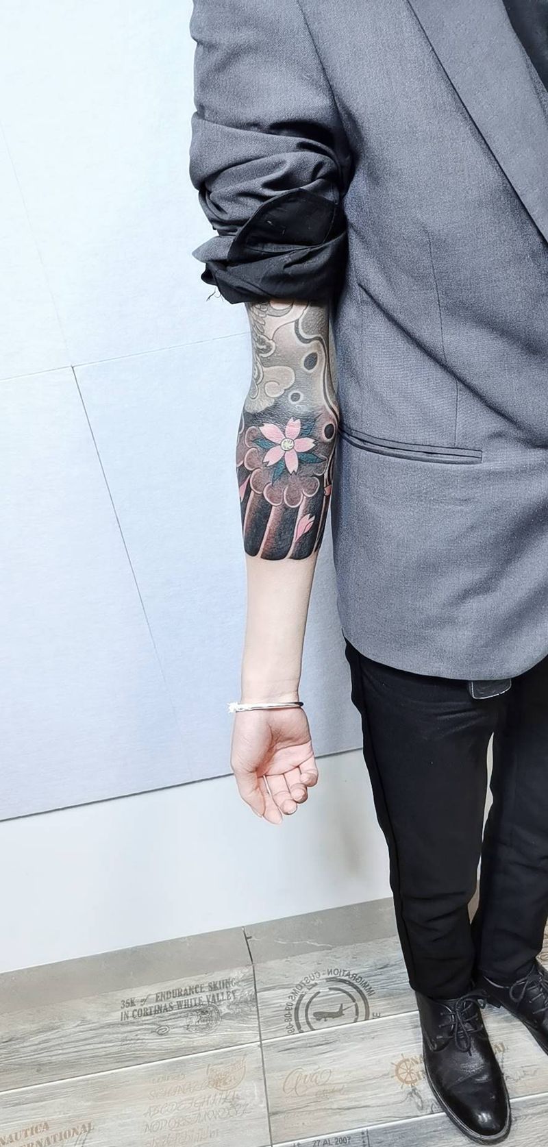 添加  七分袖纹身图片_手臂新传统纹身图案