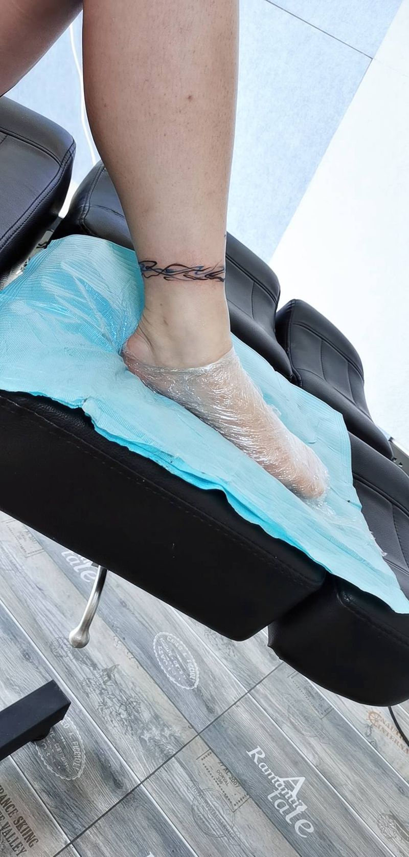 简约  脚环纹身图片_脚部几何纹身图案