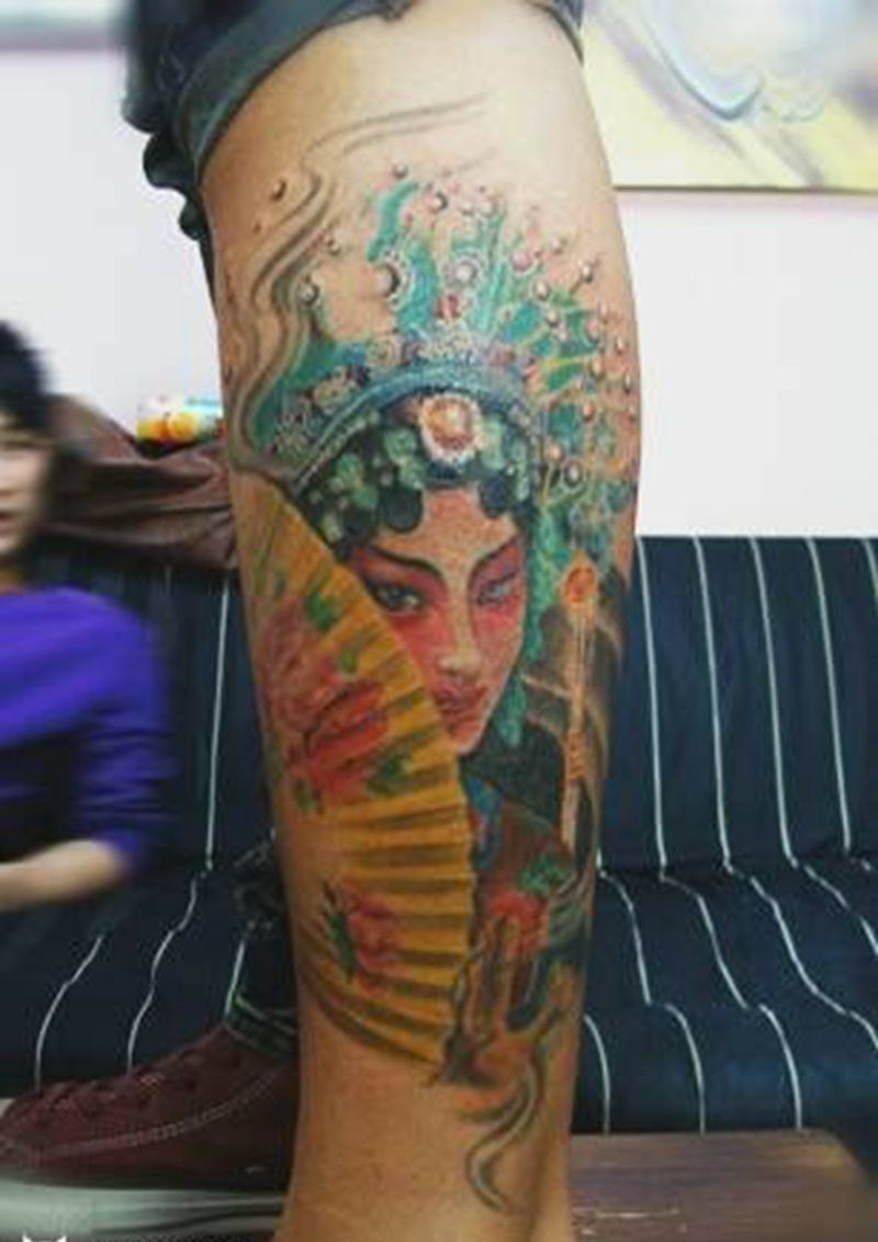 贵妃醉酒纹身图片_腿部传统人物成品纹身图案