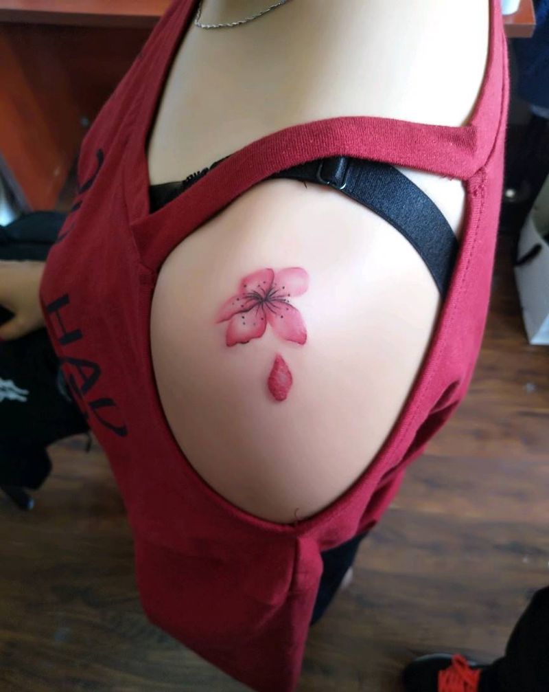 小清新纹身图片_肩部清新植物昆明云南纹人墨刻成品纹身图案