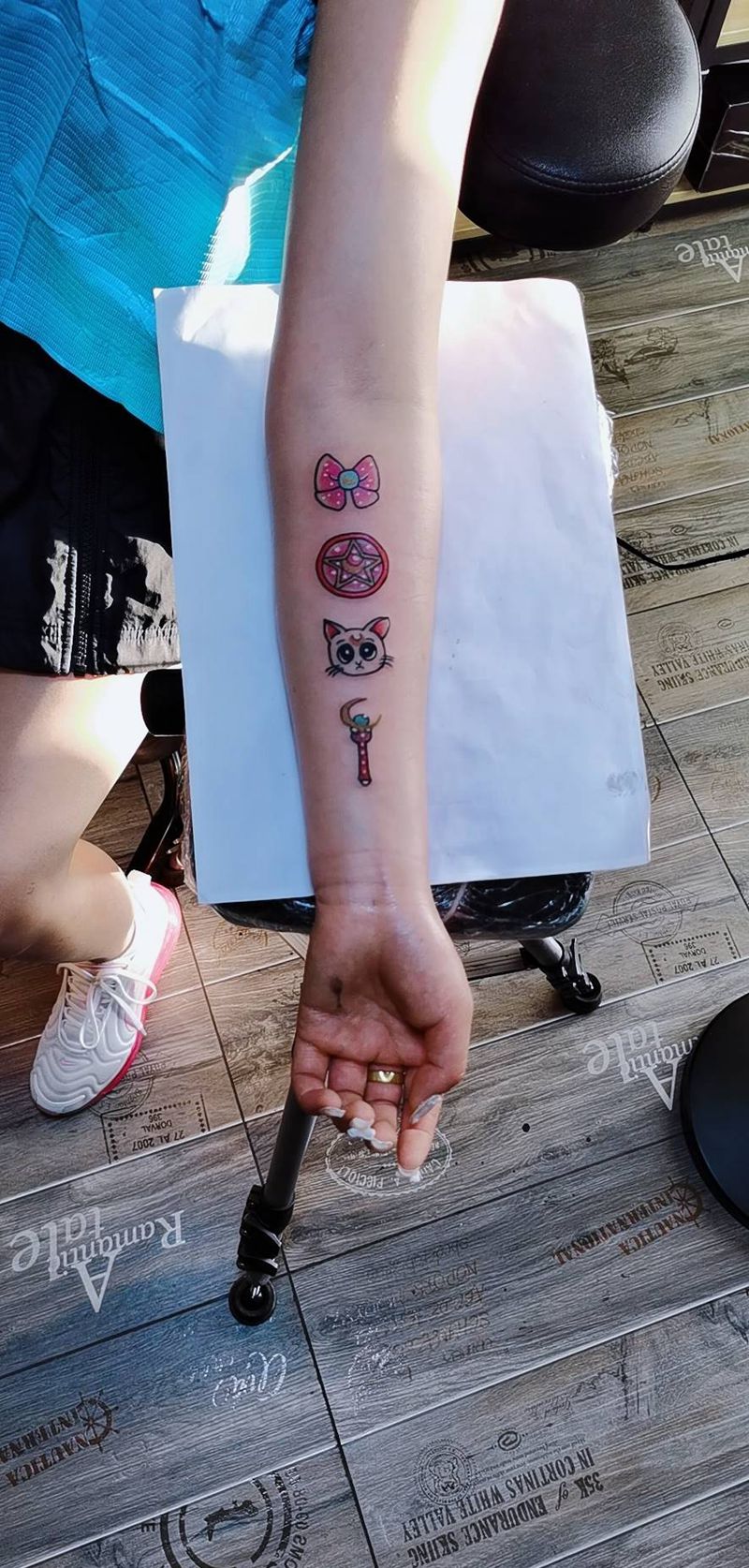 小清新纹身图片_手臂水彩纹身图案