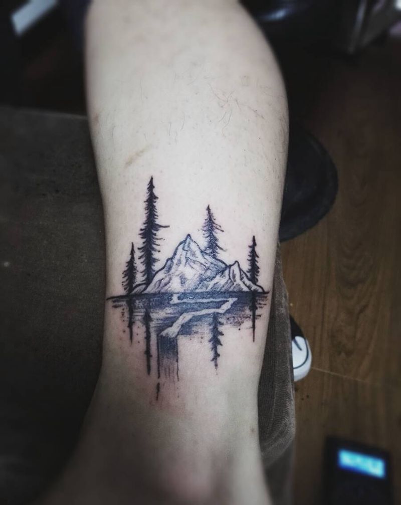 山水间纹身图片_腿部清新原创成品纹身图案