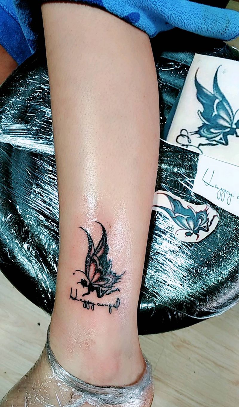 天使  字母纹身图片_腿部新传统纹身图案