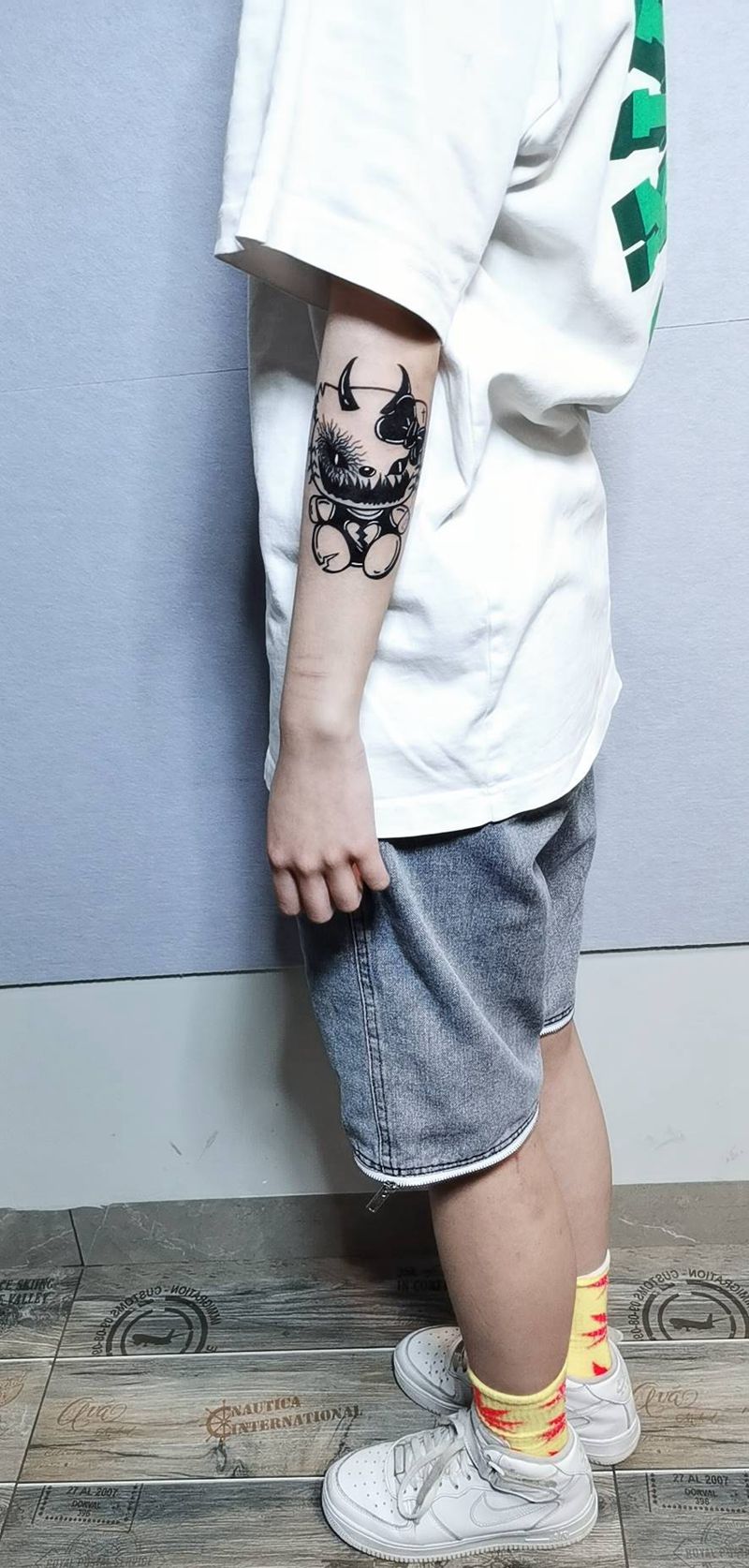 恶魔Kitty猫纹身图片_手臂纹身图案