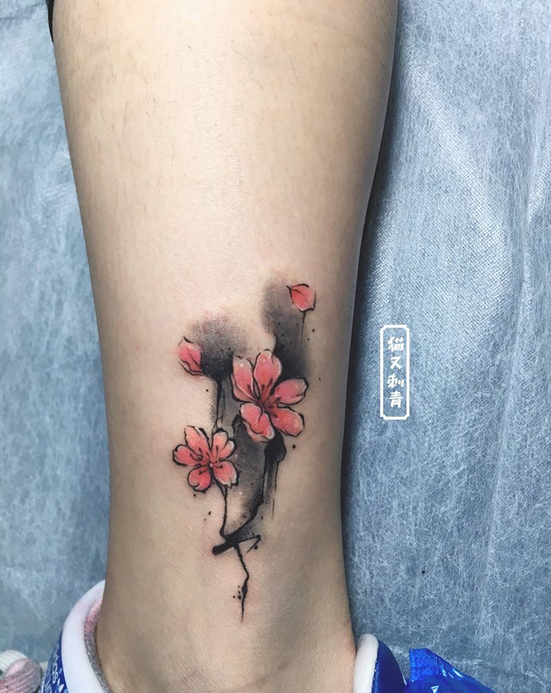 水墨樱花纹身图片_脚部水墨纹身图案