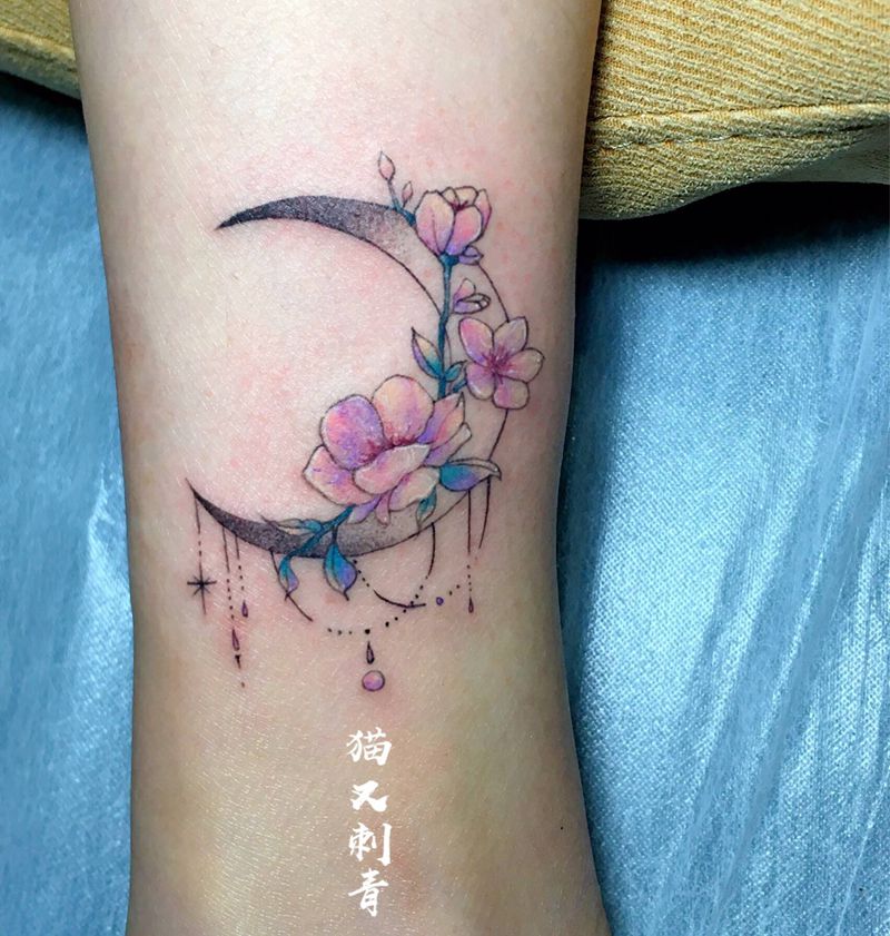 设计图稿纹身图片_脚部水彩纹身图案