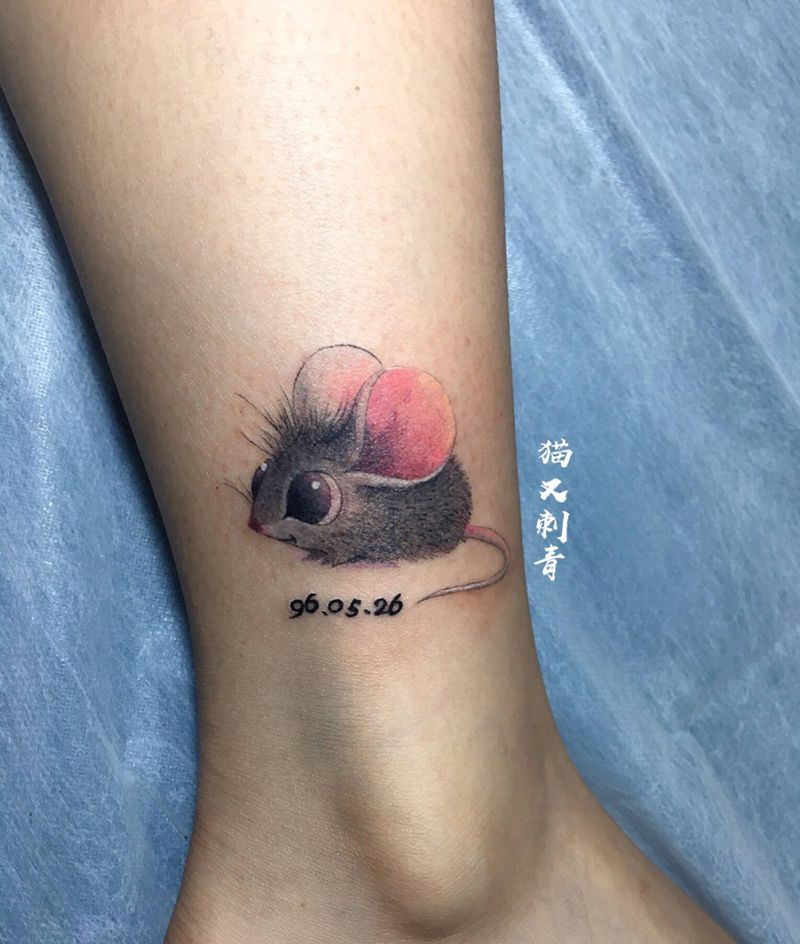 小老鼠纹身图片_脚部水彩纹身图案