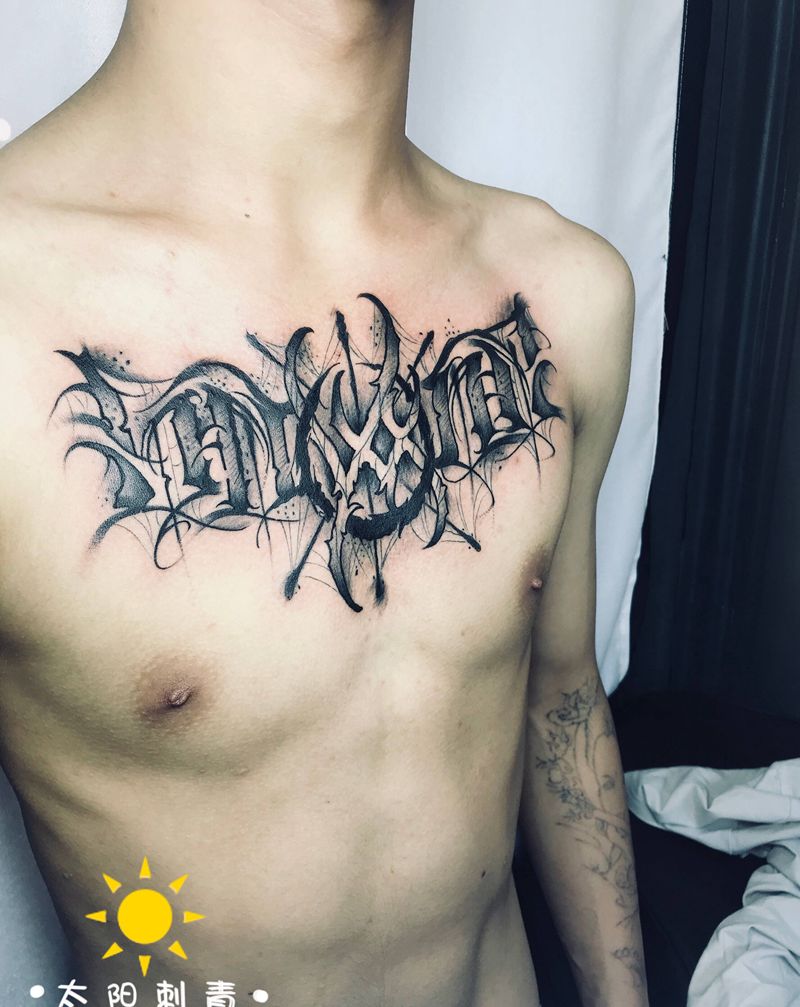 胸口花体纹身图片_胸部纹身图案