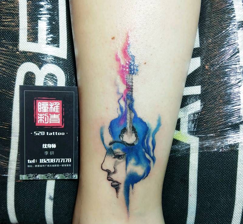 吉他梦纹身图片_脚部清新人物静物成品纹身图案