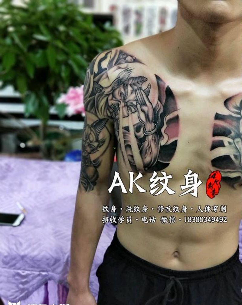 千里眼顺风耳半甲纹身图片_肩部胸部手臂传统人物鬼神成品纹身图案