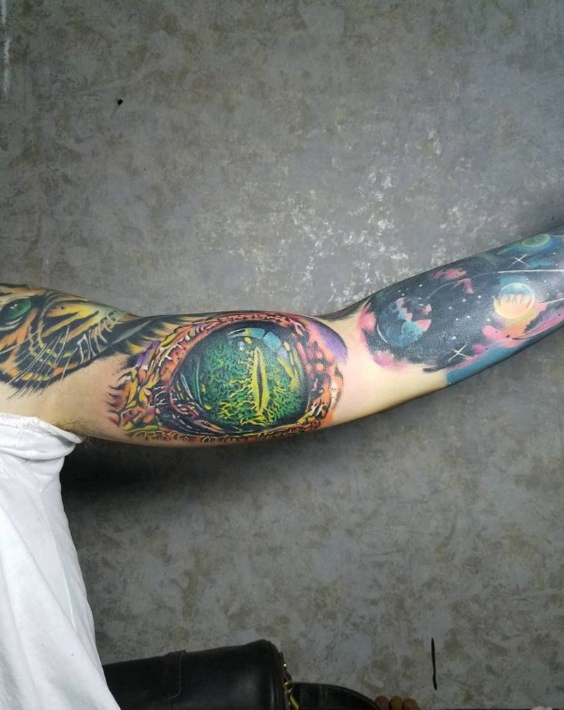 鳄鱼眼纹身图片