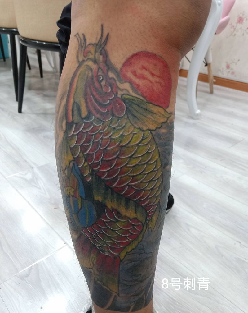 鲤鱼遮盖，纹身图片_腿部纹身图案