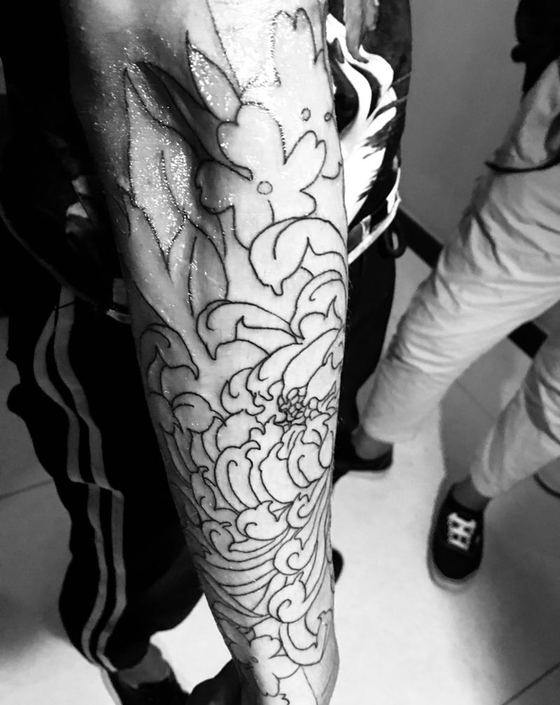 包小臂线条纹身图片