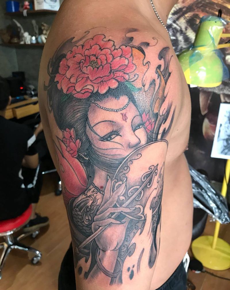 大臂花絮纹身图片