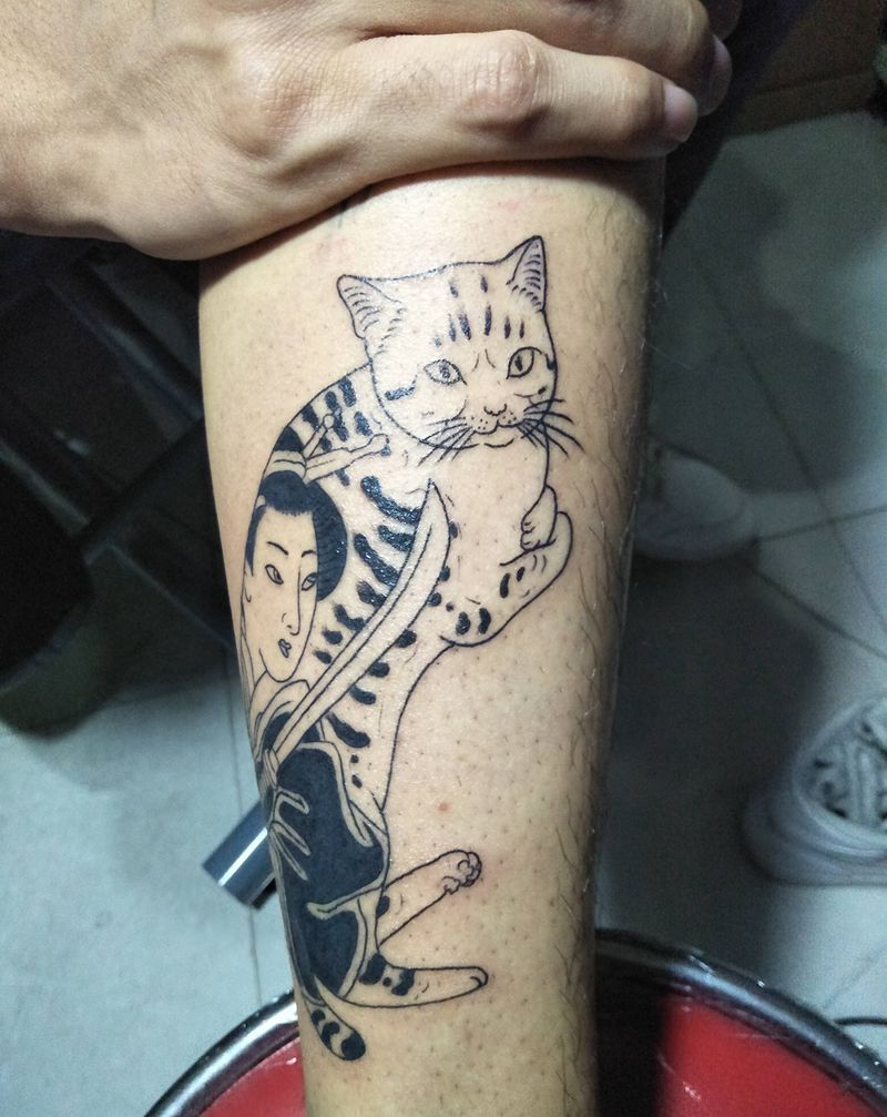 猫纹身图片_腿部老传统纹身图案