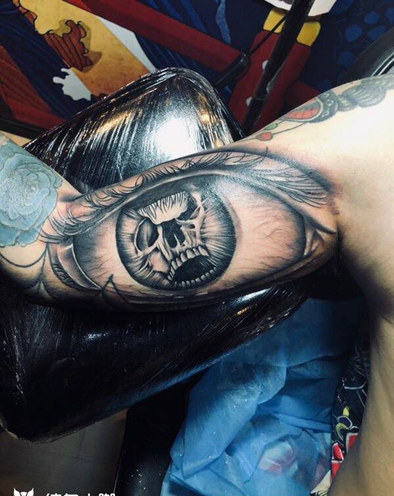 眼睛纹身图片