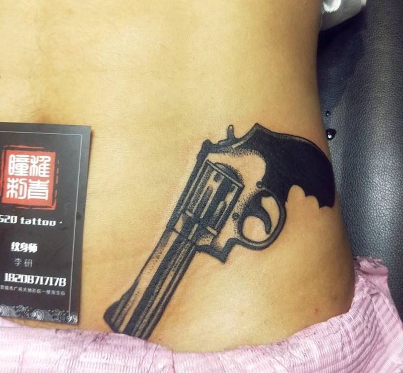 左轮纹身图片