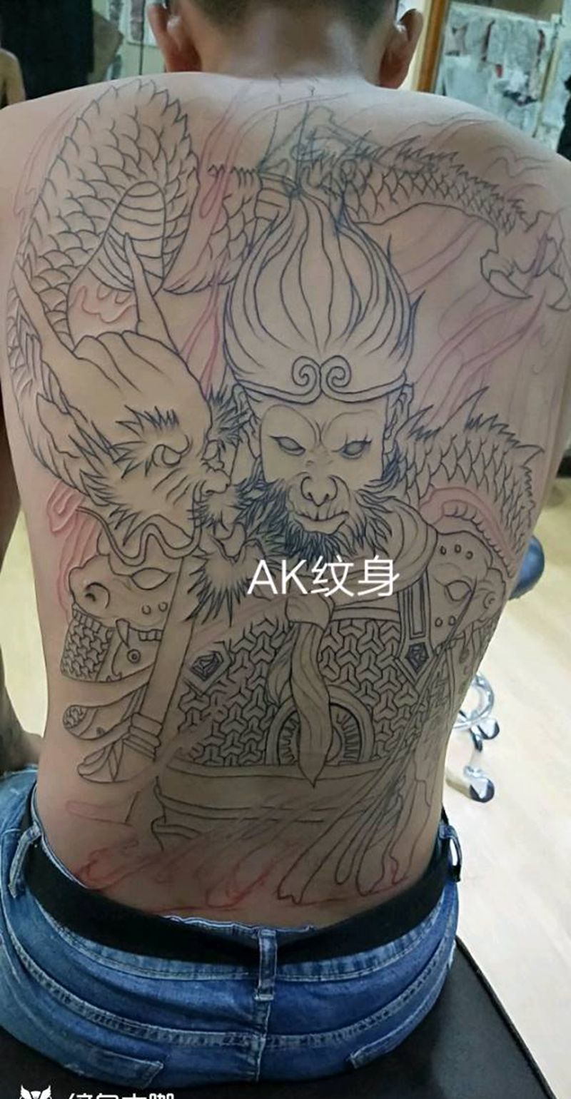今天的满背猴子线条，下次上色。纹身图片_背部传统人物鬼神宗教插画纹身图案