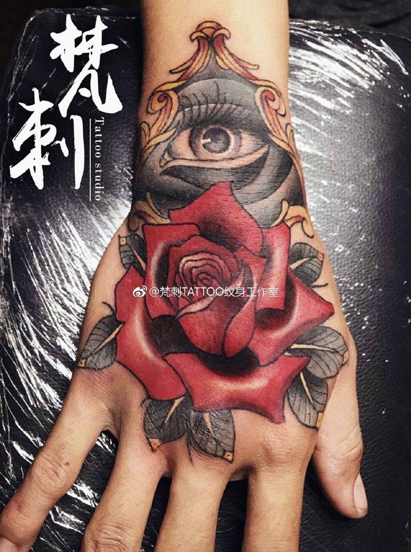 上帝之眼手背纹身图片