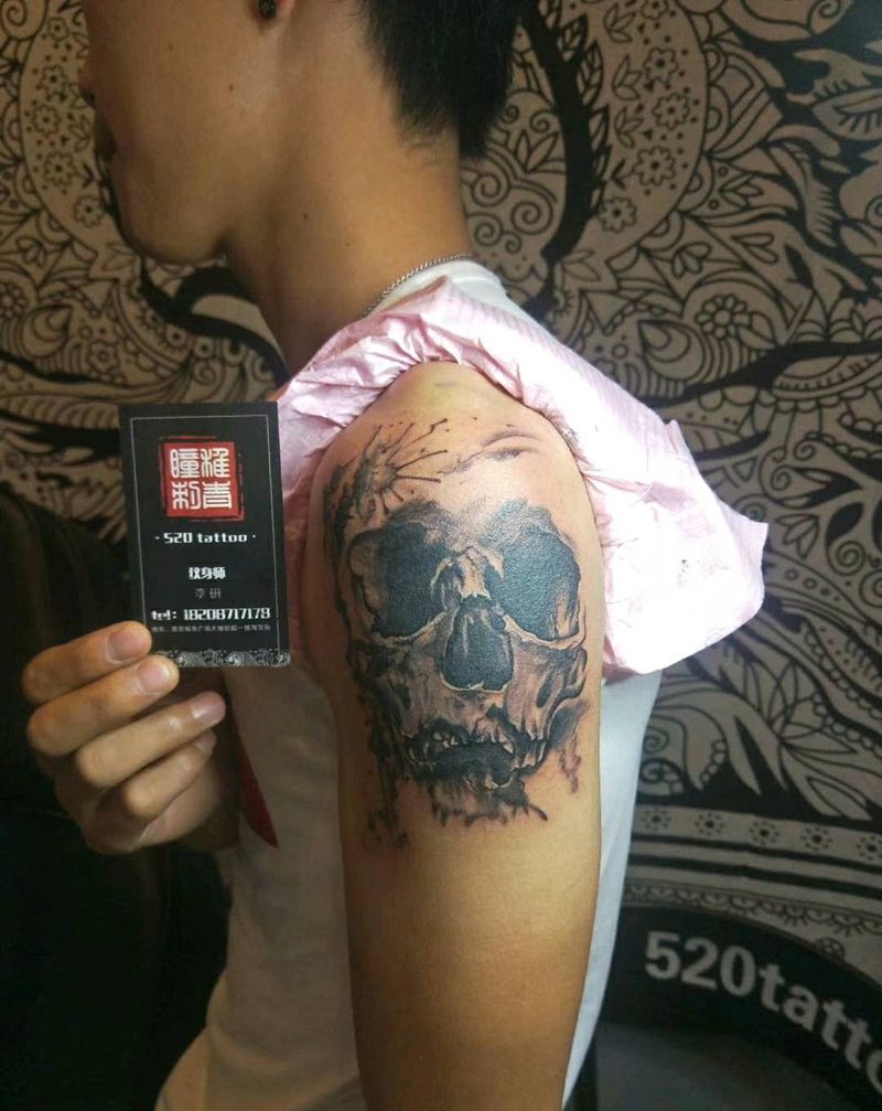 骷髅遮盖纹身图片_手臂欧美写实遮盖纹身图案